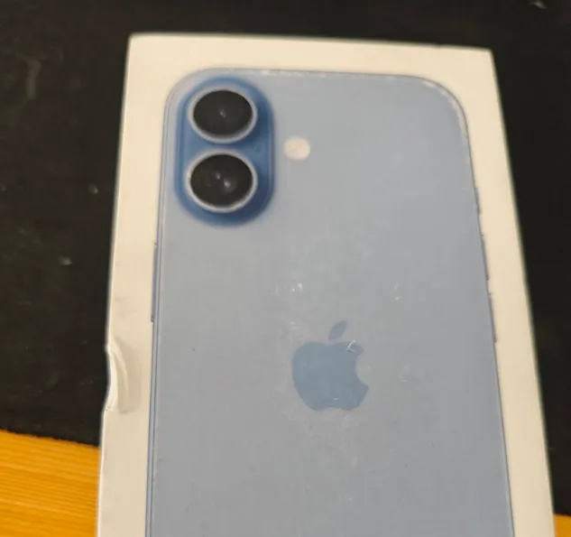 便荔卡分期 iPhone17 错色盒损，寄回换货还是折价回收更合适？
